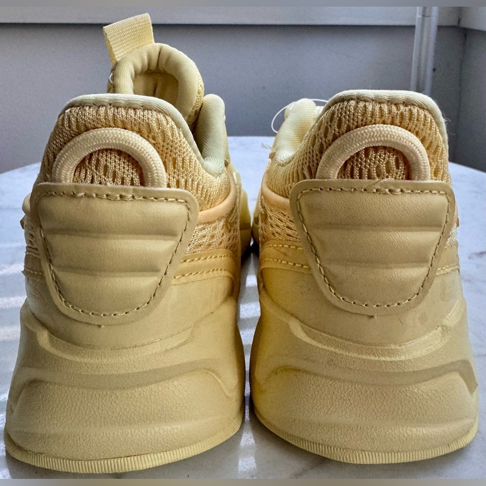 Puma Shoes - Picture 2 of 6